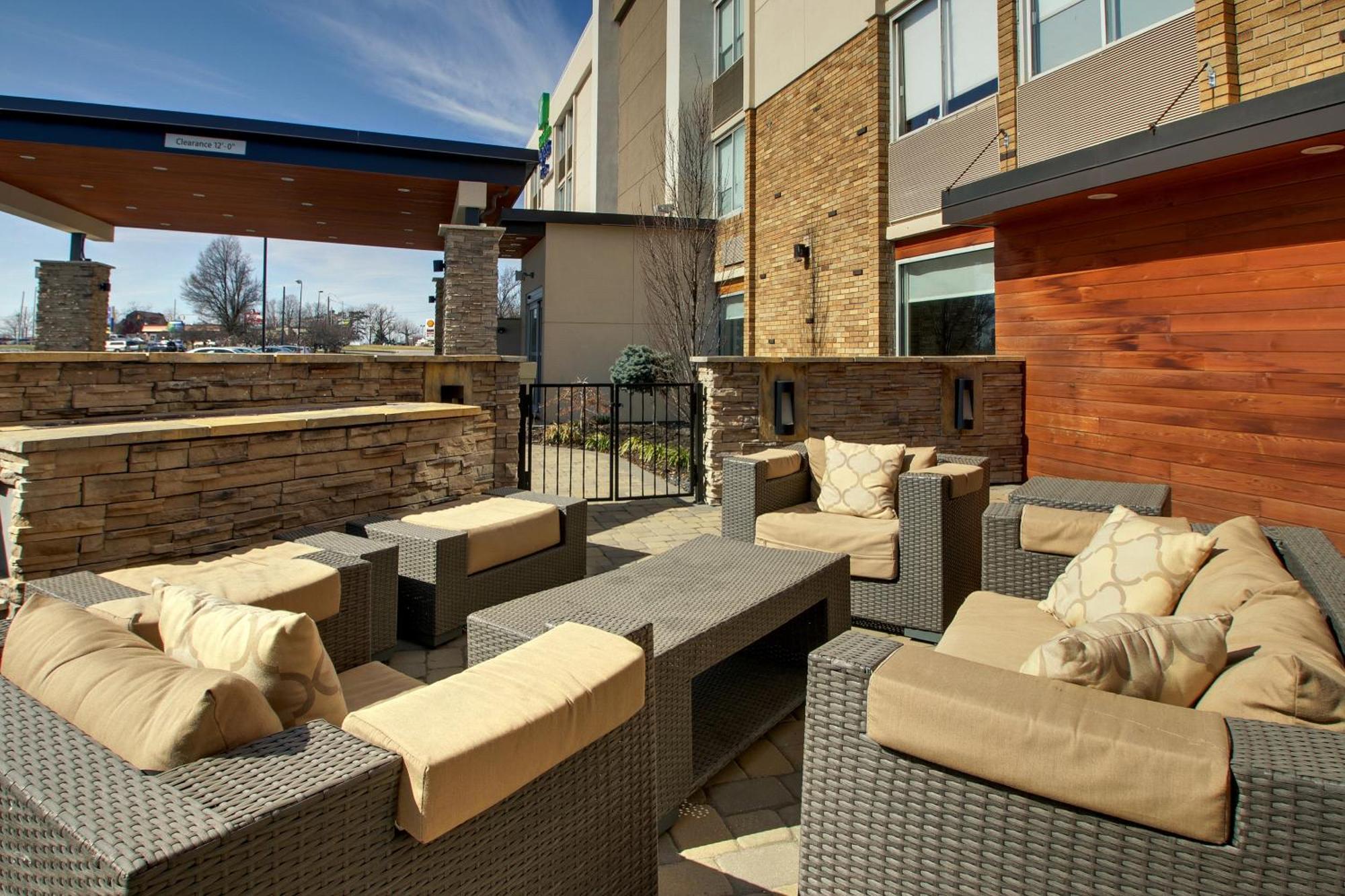 Holiday Inn Express & Suites Wapakoneta By Ihg Dış mekan fotoğraf